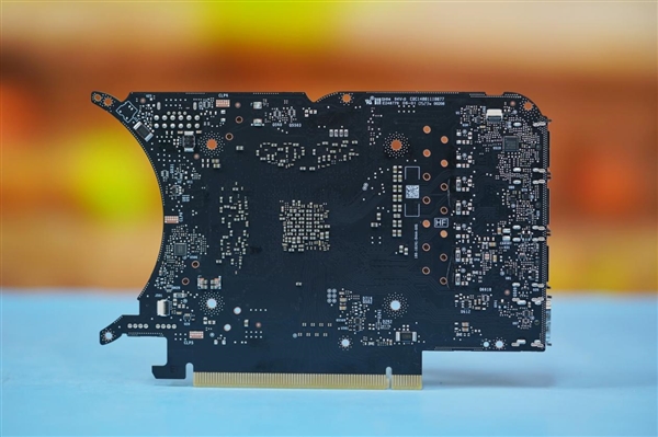 3199元游戏新神器!RTX 4060 Ti图赏