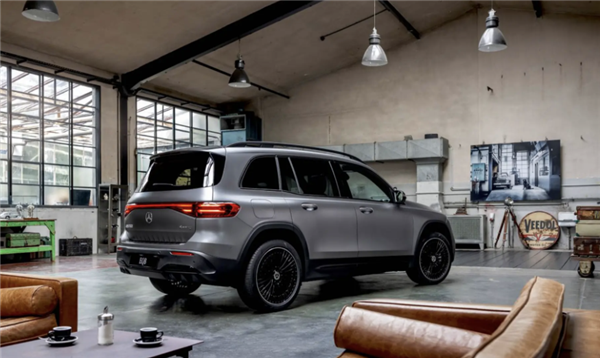 外观大变！全新奔驰纯电SUV“EQA、EQB”官宣 有望明年上市