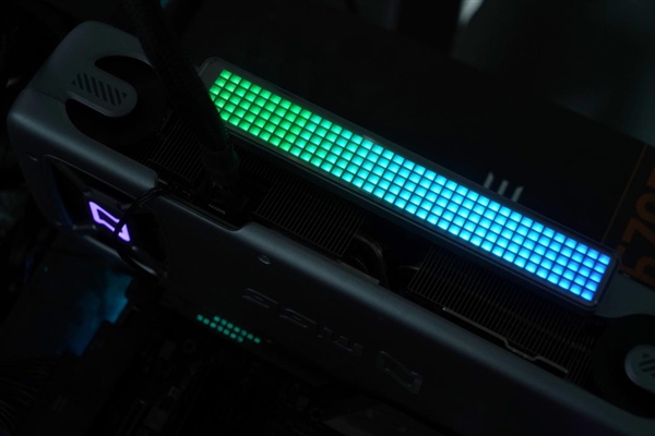 罕见5风扇设计!铭瑄RTX 4070 Ti MGG OC12G显卡图赏