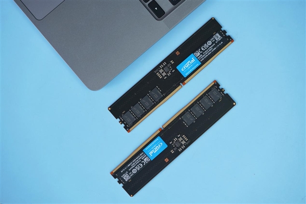 美光原厂颗粒!英睿达DDR5-5600 16GB×2内存图赏