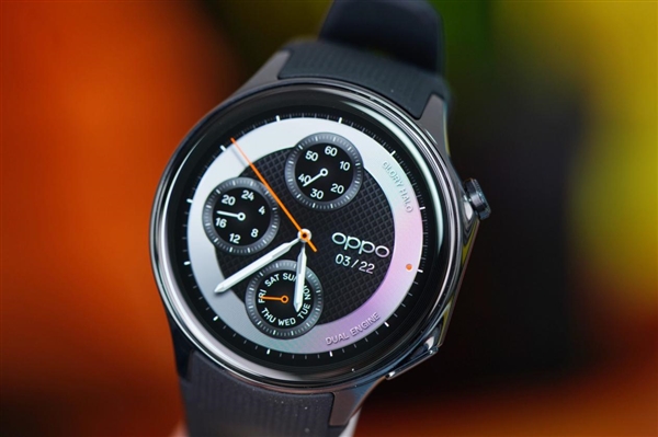 OPPO第一款圆表！OPPO Watch X星夜飞行版图赏