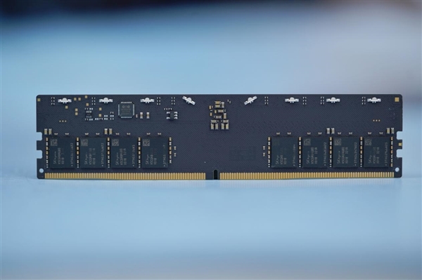 简约凌厉！七彩虹CVN银翼DDR5-6000 32GB内存图赏