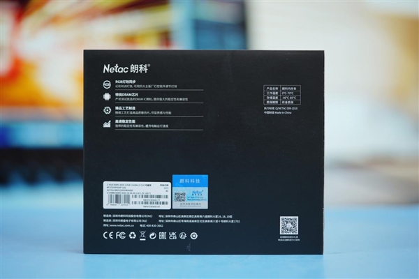 狂飙8000MHz!朗科Z RGB DDR5-8000 16GB电镀银内存图赏