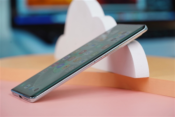 后壳质感堪比玉石！vivo S16 Pro图赏