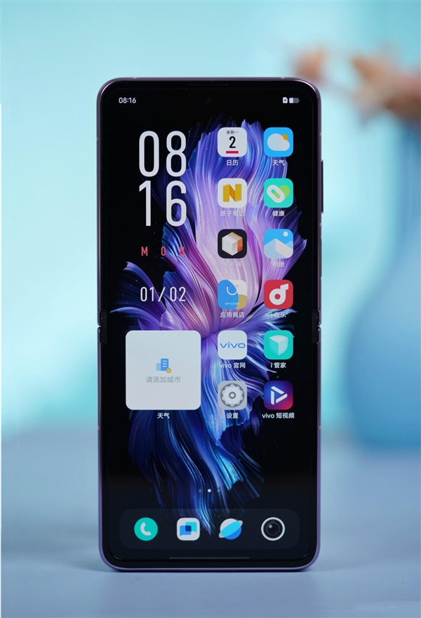 3英寸最大外屏!小折叠vivo X Flip图赏
