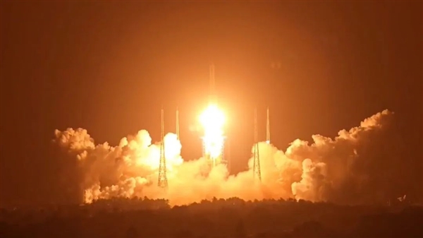 长征五号火箭发射通信技术试验卫星十一号：下一站嫦娥六号