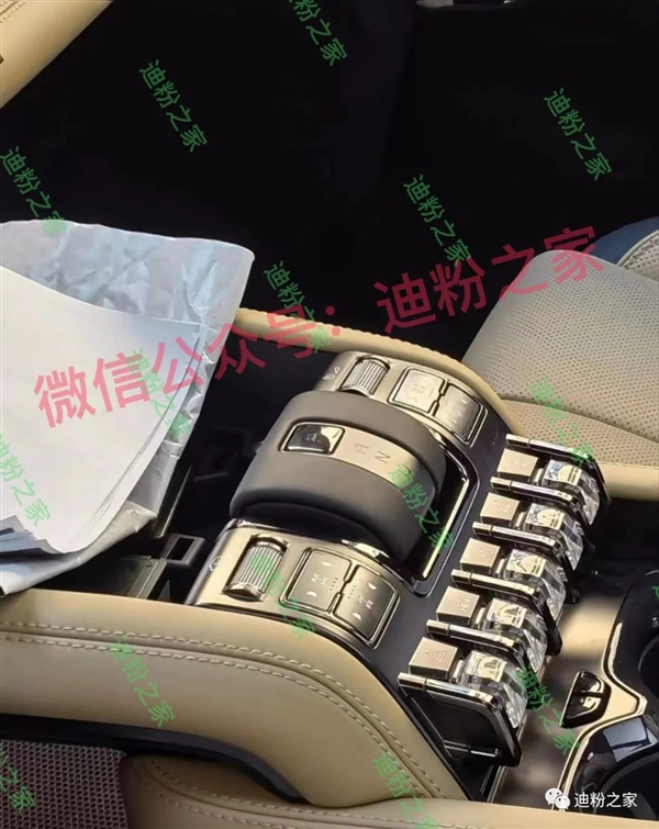 比亚迪F品牌首车内饰谍照曝光:大量机械按键满是战斗风