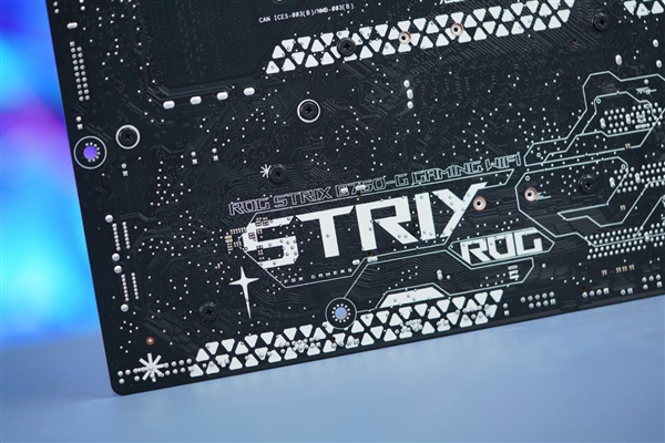 DDR5-7800！华硕ROG STRIX B760-G GAMING WIFI小吹雪主板图赏