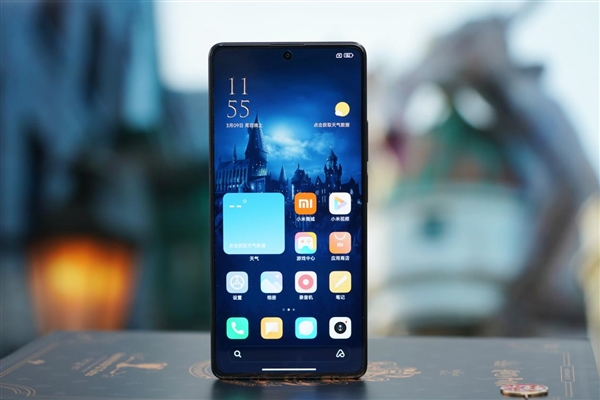 魔法氛围拉满!Redmi Note 12 Turbo哈利波特版图赏