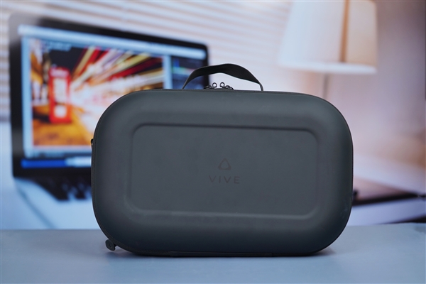 HTC首款XR一体机!9888元VIVE XR精英套装图赏