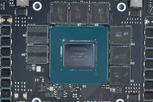 独特磁吸智屏！七彩虹iGame RTX 4070 Vulcan OC显卡图赏