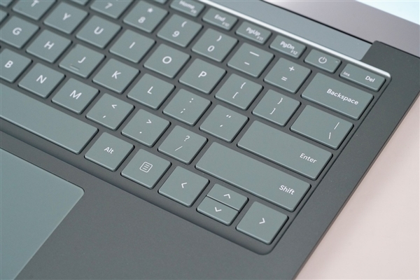 2.2K高色域触控屏!微软Surface Laptop 5图赏
