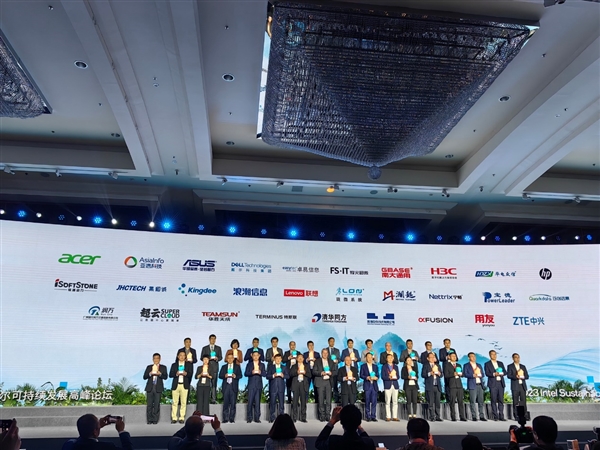 Intel CEO基辛格第一次以新身份访华:中国的增长让我兴奋!