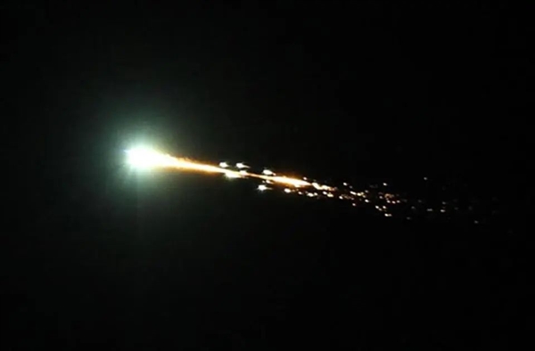 火流星频繁在城市上空爆裂:为啥不用防空导弹打掉它们?