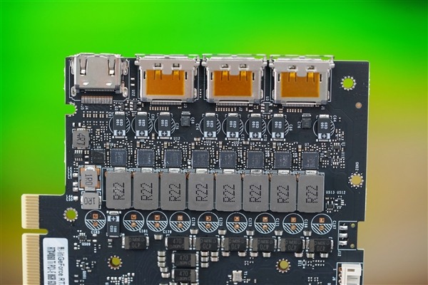 纯白千层镜！影驰RTX 4060 Ti 8GB星曜OC图赏