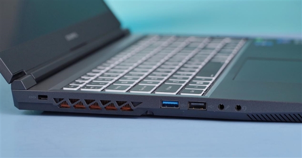 i7-12650H+3050仅4699元!七彩虹将星X15游戏本图赏