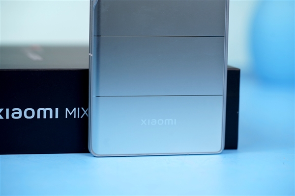 13999元奢华至极！小米MIX Fold 2至尊套装图赏