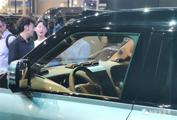 捅破国产售价天花板!比亚迪越野电动车110万开订 网友:太便宜了