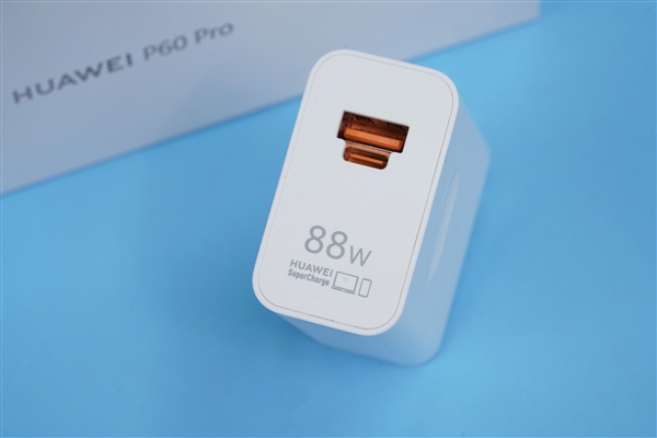 超聚光夜视长焦瞩目!华为P60 Pro羽砂黑图赏