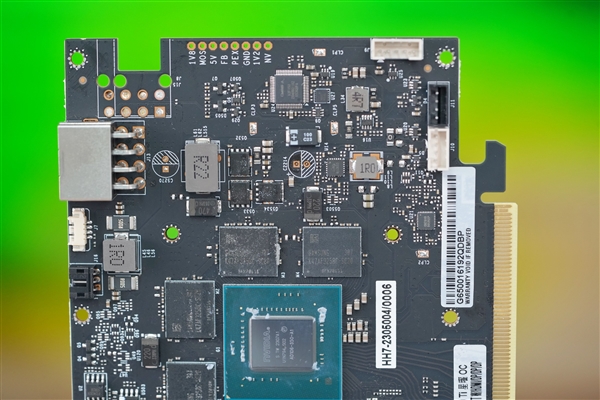 纯白千层镜！影驰RTX 4060 Ti 8GB星曜OC图赏