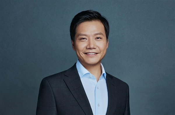 雷军：乔布斯是我的第一个偶像 但我知道我做不了乔布斯