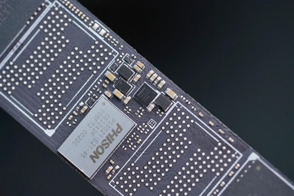 399元1TB 速度5000MB/s!影驰星曜X4 PRO SSD图赏
