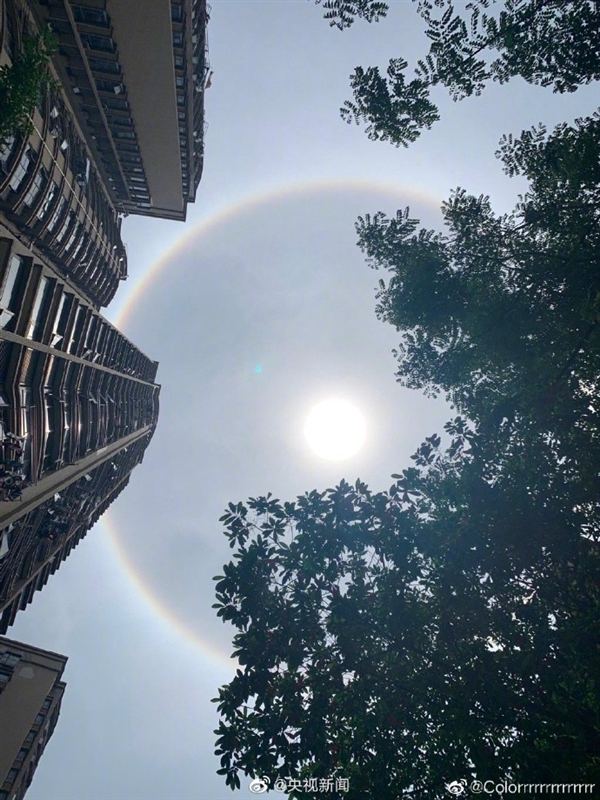 武汉太阳上热搜!原是出现绝美日晕:环形彩虹着实罕见
