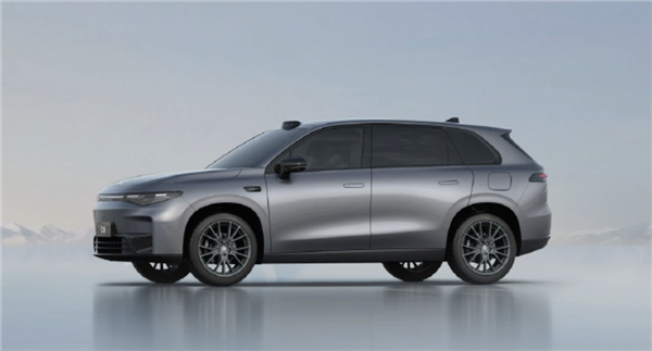 首款中大型SUV C10首发亮相！看国产品牌如何“零跑”全球市场 