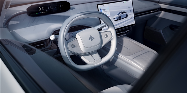 蝴蝶门瞩目 广汽埃安Hyper GT内饰发布：有特斯拉Model 3的影子