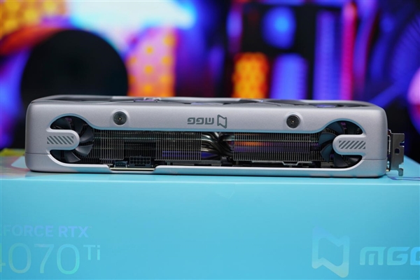 罕见5风扇设计!铭瑄RTX 4070 Ti MGG OC12G显卡图赏