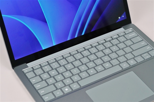 2.2K高色域触控屏!微软Surface Laptop 5图赏