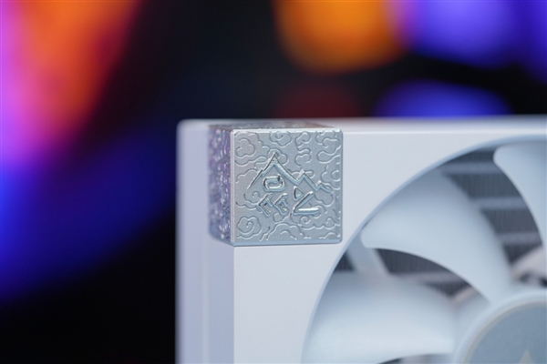 配2.1英寸显示屏!鑫谷昆仑II 360 ARGB水冷散热器图赏