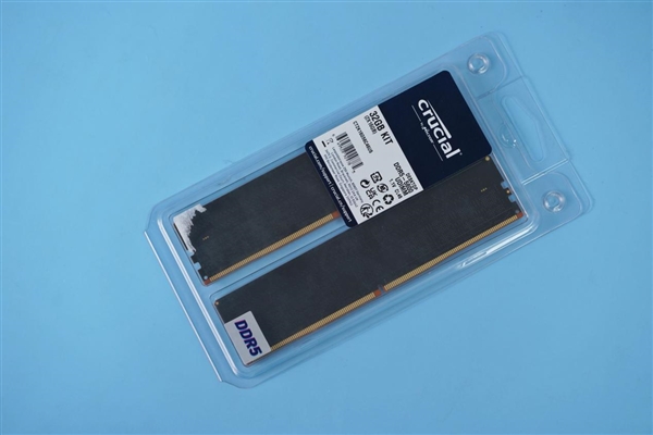 美光原厂颗粒!英睿达DDR5-5600 16GB×2内存图赏