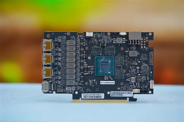 纯白千层镜！影驰RTX 4060 Ti 8GB星曜OC图赏