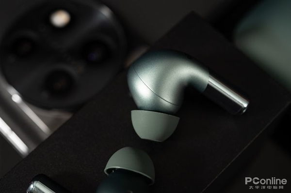 “卷”出TWS耳机新高度！真旗舰杀手一加Buds Pro 2上手