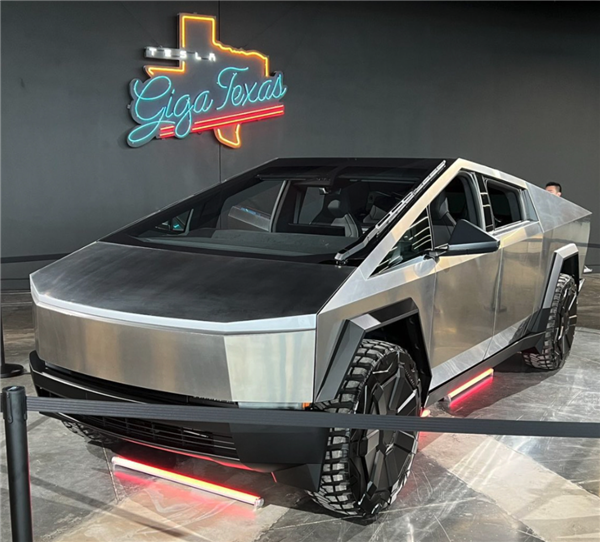 没发新车Model 2的特斯拉:照样卷死友商