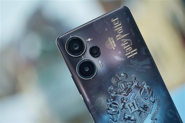 魔法氛围拉满!Redmi Note 12 Turbo哈利波特版图赏