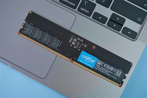美光原厂颗粒!英睿达DDR5-5600 16GB×2内存图赏