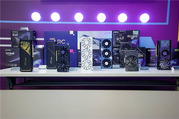 原来 Intel Arc锐炫显卡才是真正的战未来!我们需要这条“鲶鱼”