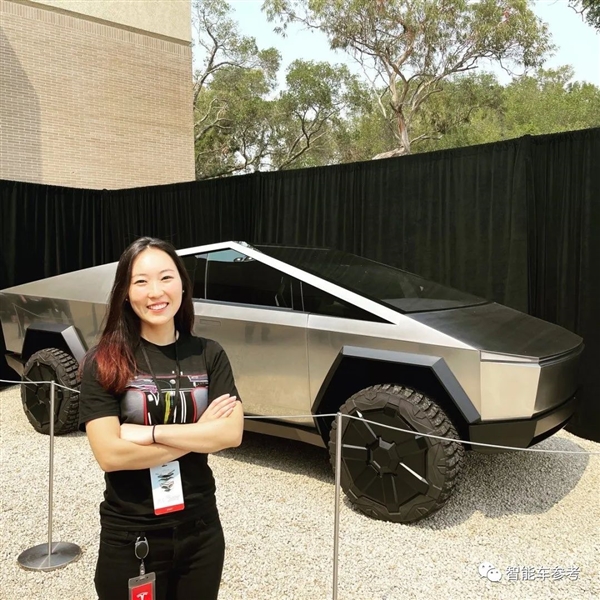 曾陪马斯克一同开发布会！又美又飒的特斯拉AutoPilot产品总监离职了