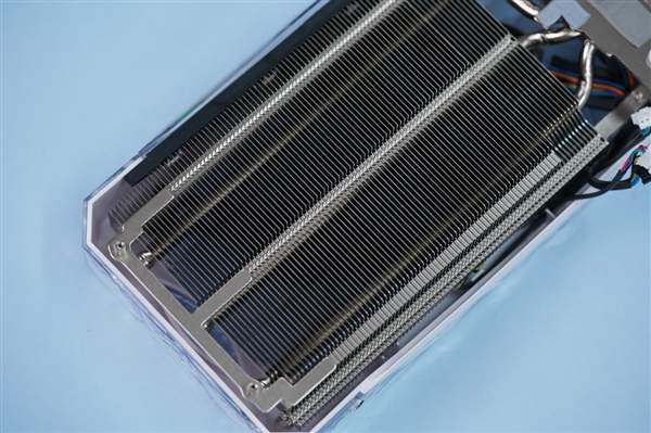 纯白千层镜！影驰RTX 4060 Ti 8GB星曜OC图赏