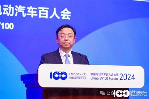 都好敢说!余承东当面通知何小鹏智驾王座易主(图4) 都好敢说!余承东当面通知何小鹏智驾王座易主