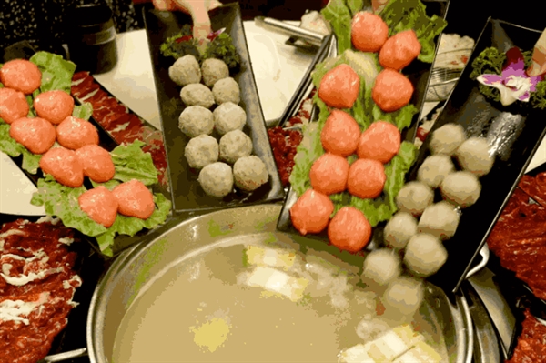 超市里十块一斤的火锅肉丸 能吃吗(图1) 超市里十块一斤的火锅肉丸 能吃吗