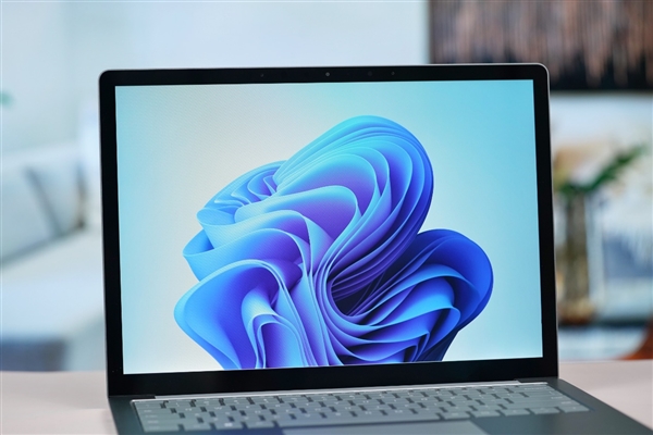 2.2K高色域触控屏!微软Surface Laptop 5图赏