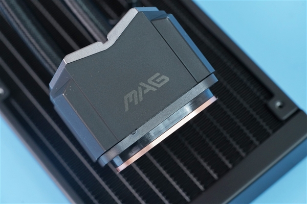 微凸铜底设计!微星CORELIQUID M360散热器图赏