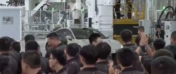 军儿个人秀：3年激情造车史 一把心酸泪