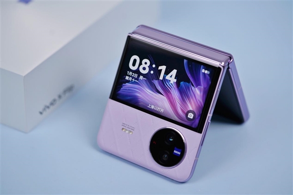 3英寸最大外屏!小折叠vivo X Flip图赏