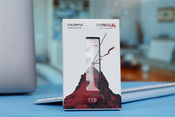 国产主控闪存、满血PCIe 4.0!七彩虹战戟CN700 1TB SSD图赏