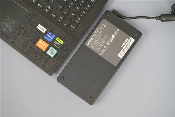 i9-13900HX+RTX 4090显卡！雷神ZERO 2023图赏