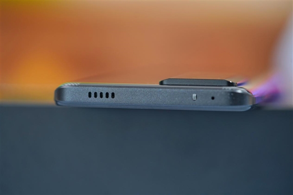 16GB内存+1TB存储仅2899元!Redmi K60 1TB顶配版图赏